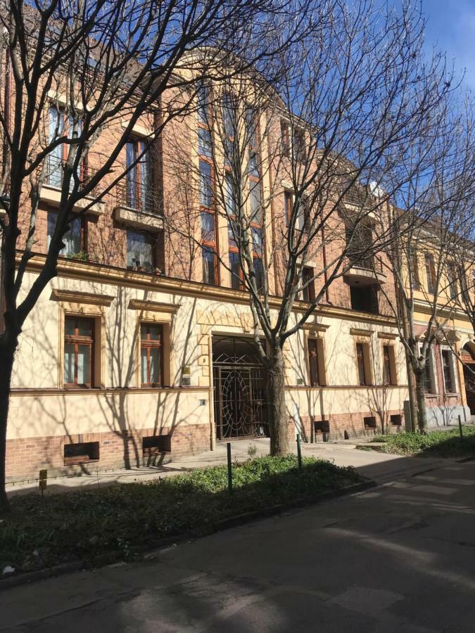 Ik Apartment Debrecen Buitenkant foto